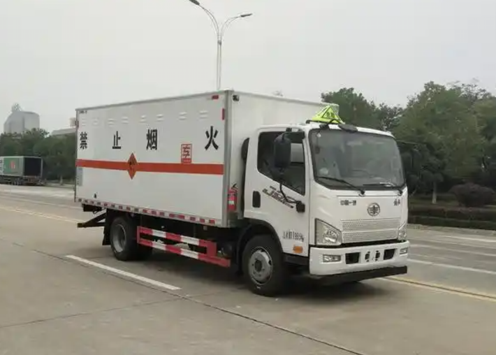 璧山爆破器材运输车可以上高速吗？